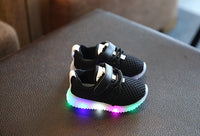 EUR 21-25 2017 Baby Luminous Sneakers Shoes With Child'S Casual Shoe Girl LED Lighted Sneakers Mesh Boy Fashion Sport Solid Shoe